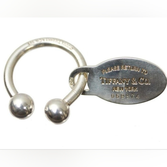 Tiffany and Co Oval Tag Key Ring Authentic